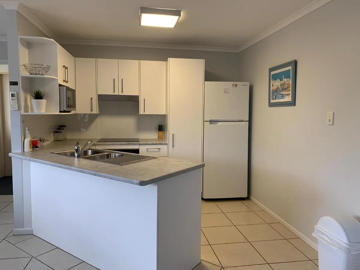 Coolum Beach Getaway Resort Австралия