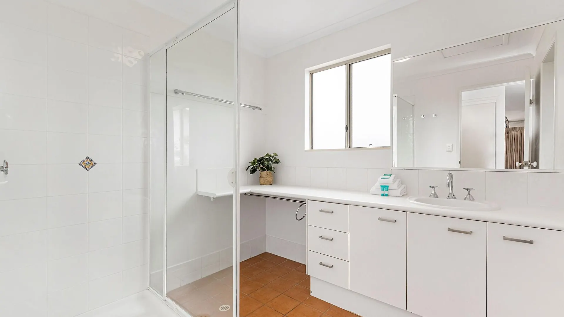 Апарт-отель Coolum Beach Getaway Resort